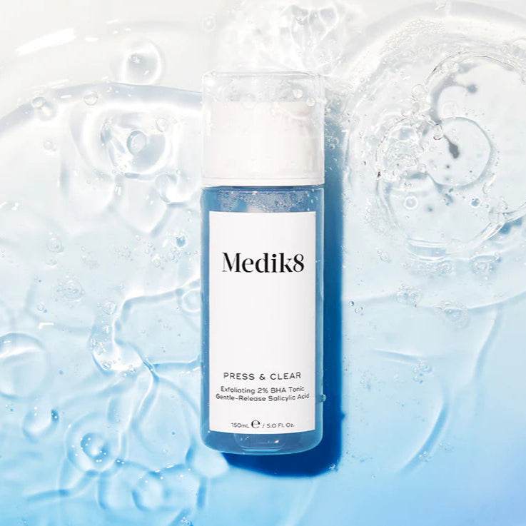 Medik8 PRESS & CLEAR™ - SieroSanto