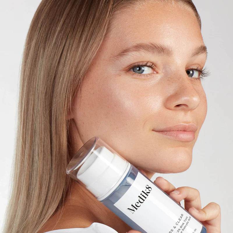 Medik8 PRESS & CLEAR™ - SieroSanto