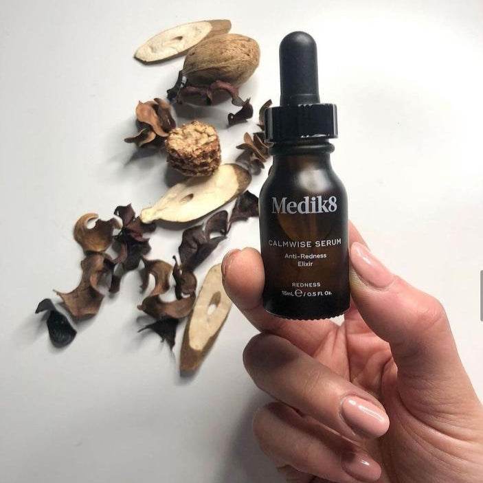 Medik8 CALMWISE SERUM™ - SieroSanto