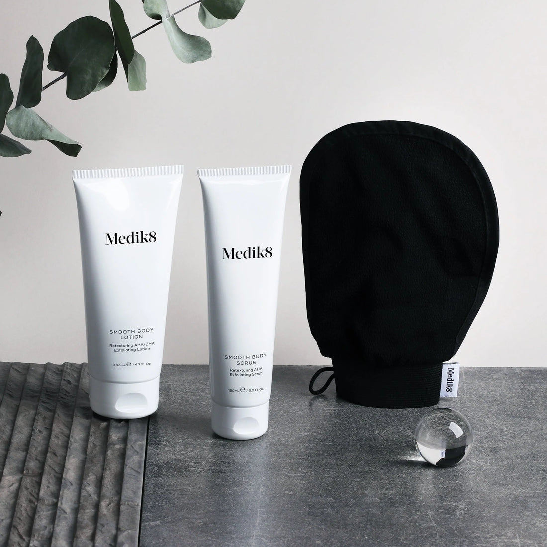 Medik8 SMOOTH BODY EXFOLIATING KIT