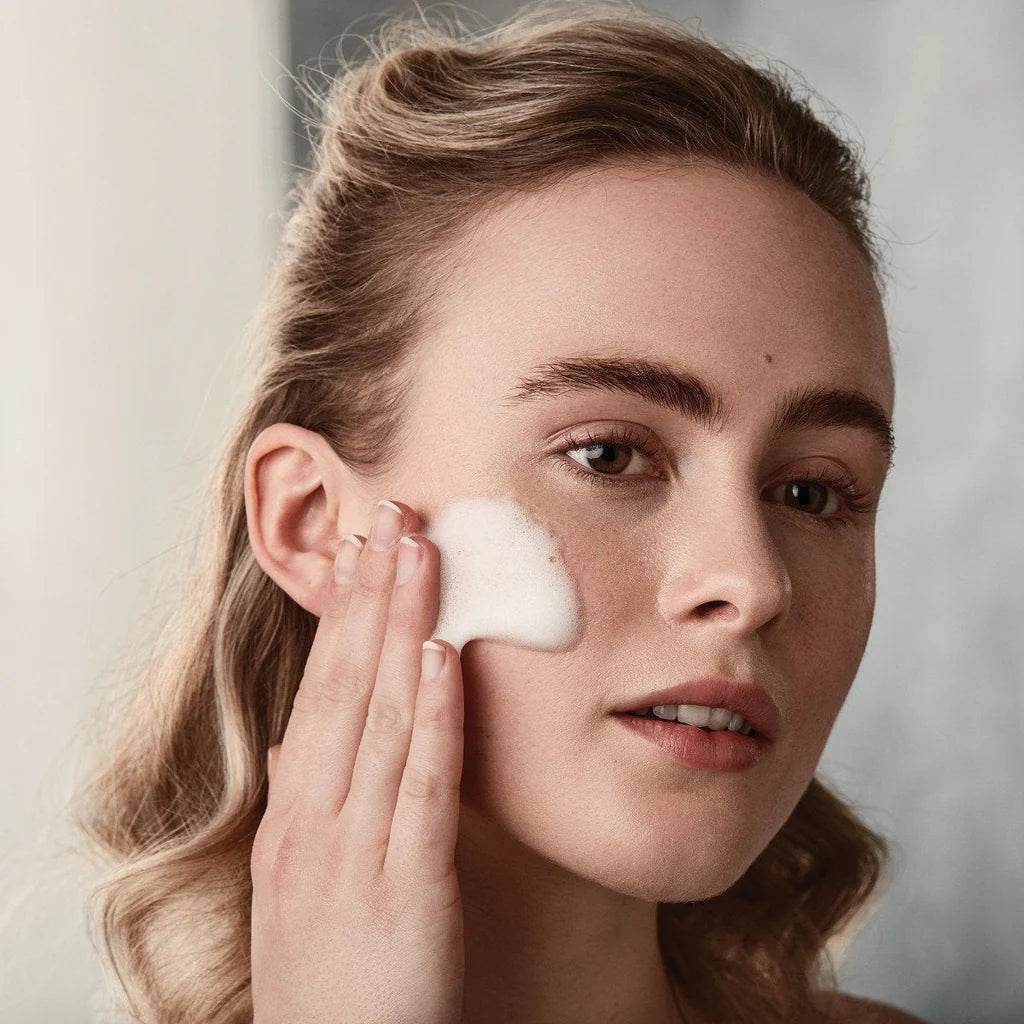 Medik8 CALMWISE SOOTHING CLEANSER™ - SieroSanto