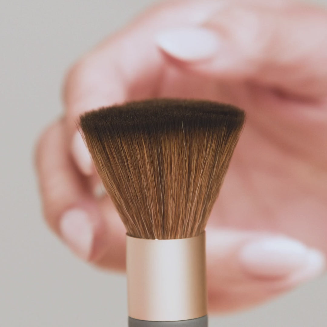Jane Iredale - The Handi™ Brush 